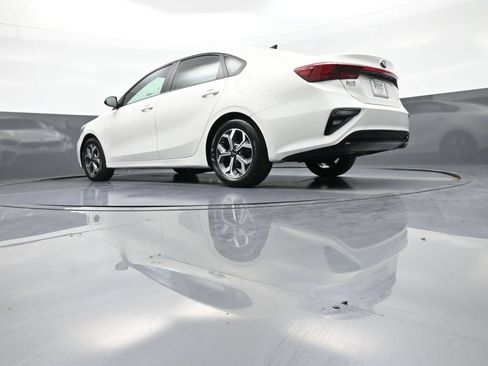 Used 2019 Kia Forte LXS FWD image 30