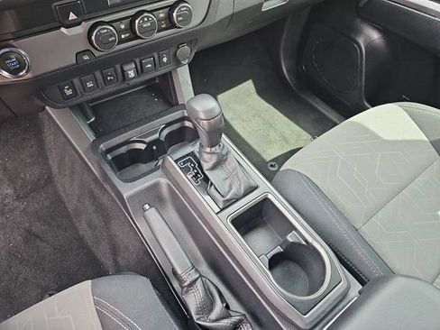 Used 2022 Toyota Tacoma TRD Sport w/ Technology Package RWD image 28