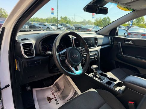 Used 2022 Kia Sportage LX AWD/4WD image 13
