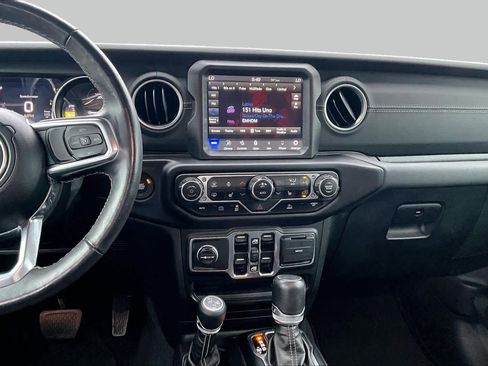 Used 2023 Jeep Wrangler Unlimited Sahara w/ Cold Weather Group AWD/4WD image 8
