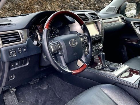 Used 2016 Lexus GX 460 460 w/ Premium Package image 12