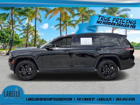 Used 2024 Jeep Grand Cherokee L Altitude RWD image 6