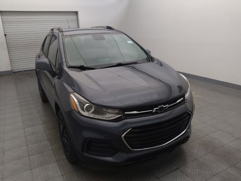 Used 2021 Chevrolet Trax LT w/ Sport Edition FWD image 14