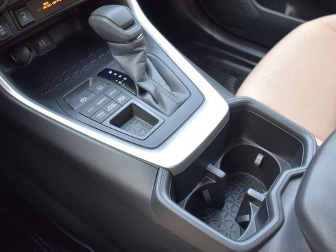 Used 2025 Toyota RAV4 XLE w/ Weather Package AWD/4WD image 22