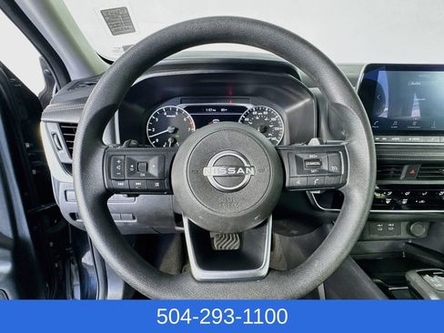 Used 2024 Nissan Rogue S AWD/4WD image 13