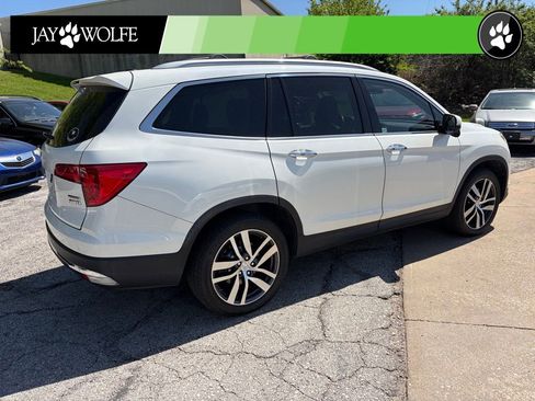 Used 2017 Honda Pilot Touring image 5