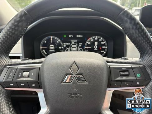 Used 2024 Mitsubishi Outlander SEL AWD/4WD image 17