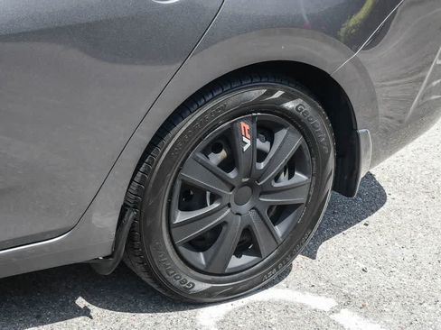 Used 2020 Nissan Sentra S FWD image 11