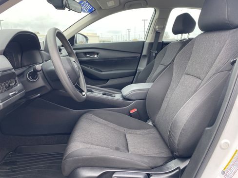 Certified 2023 Honda Accord LX image 9