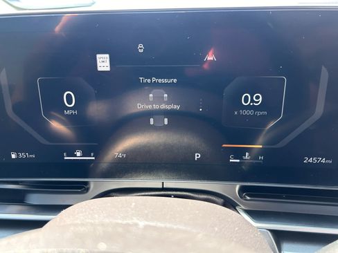 Used 2025 Kia Carnival SX Prestige FWD image 16