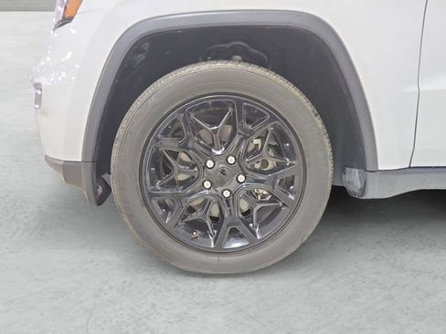 Used 2022 Jeep Grand Cherokee Limited w/ Tech Group image 23