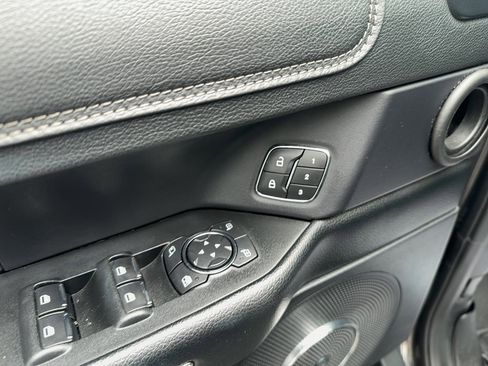 Used 2019 Ford Expedition Limited w/ Equipment Group 302A image 26