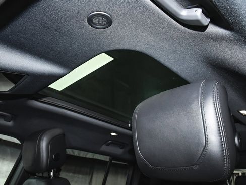 Used 2024 Land Rover Defender 130 X image 37