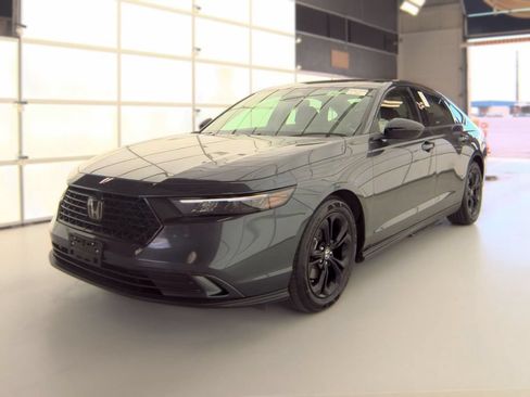 Used 2025 Honda Accord SE image 1
