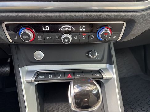 Used 2020 Audi Q3 2.0T Premium w/ Convenience Package image 29