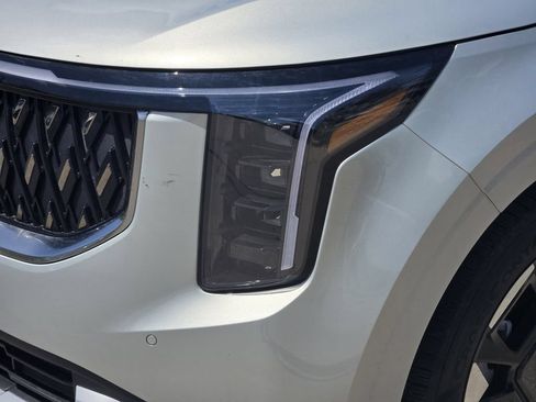 New 2026 Kia Carnival EX FWD image 6