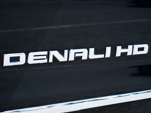 Used 2017 GMC Sierra 2500 Denali w/ Duramax Plus Package AWD/4WD image 51