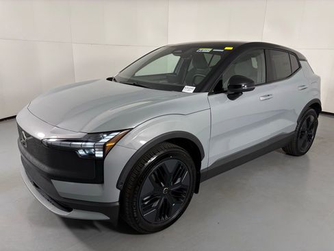 New 2026 Volvo EX30 Cross Country Ultra AWD/4WD image 4