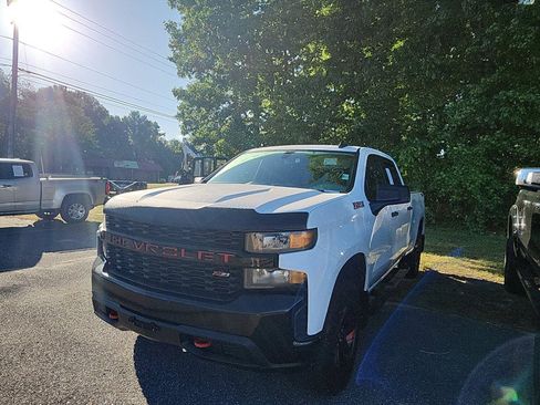 Used 2020 Chevrolet Silverado 1500 Custom Trail Boss w/ Custom Convenience Package AWD/4WD image 1