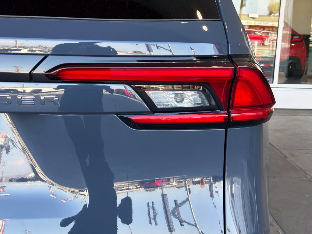 Certified 2025 Toyota Grand Highlander FWD image 13