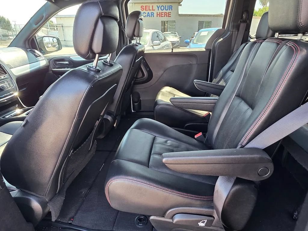 Used 2017 Dodge Grand Caravan GT FWD image 17