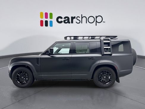 Used 2023 Land Rover Defender 130 SE image 2