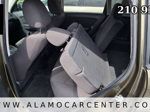 Used 2013 Kia Soul FWD image 26