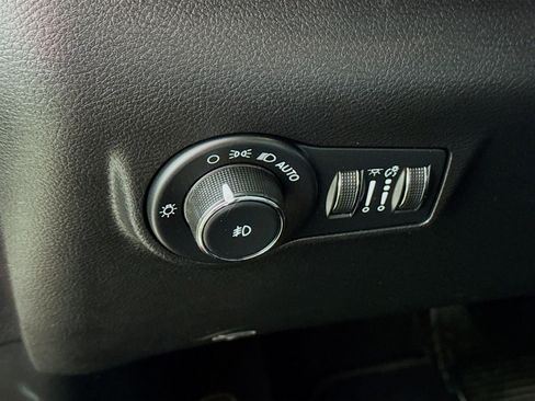 Used 2023 Jeep Compass Limited AWD/4WD image 12