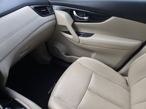 Used 2017 Nissan Rogue SL w/ SL Premium Package image 24