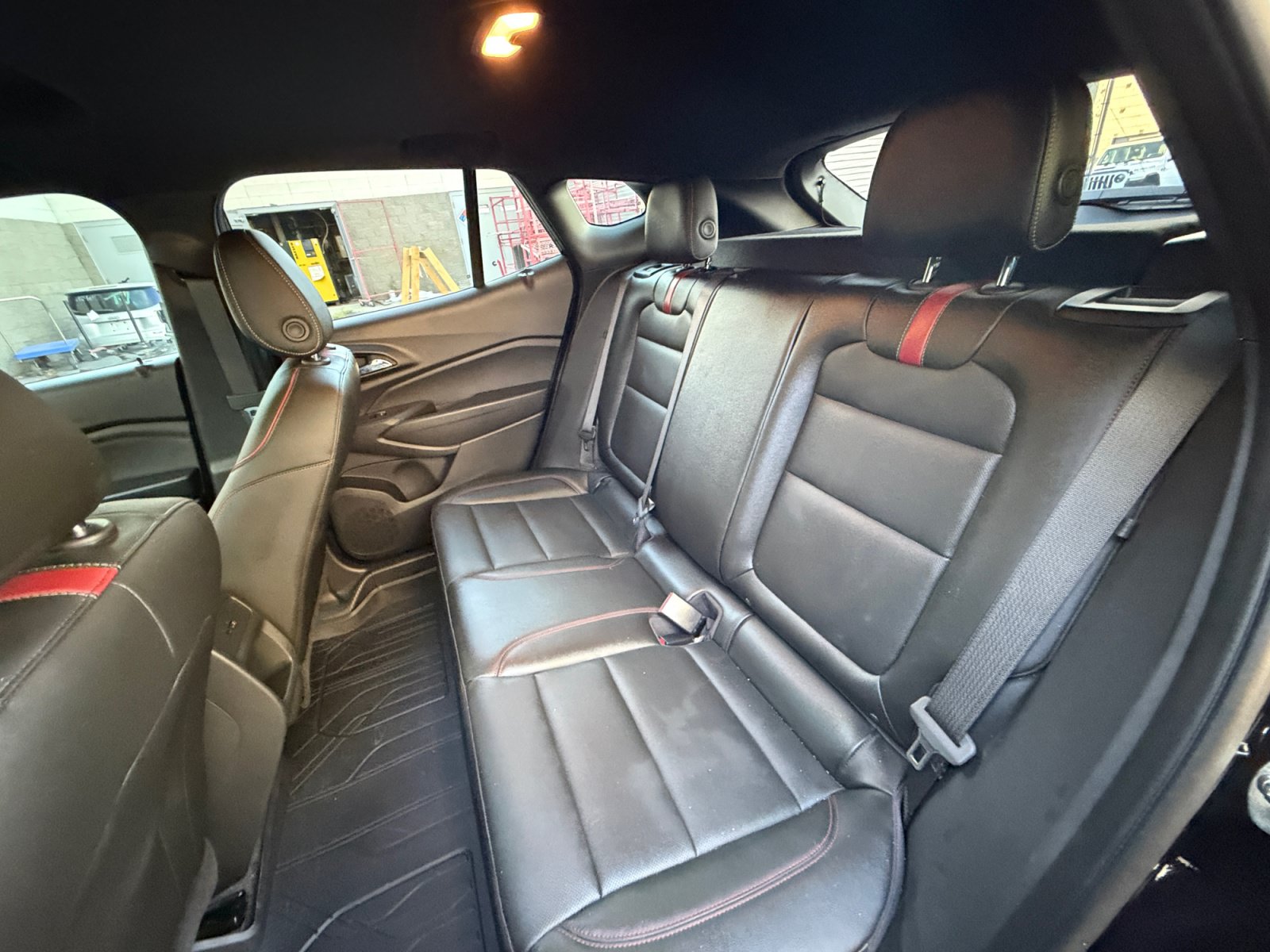 Used 2025 Chevrolet Trax RS w/ Sunroof Package FWD image 14
