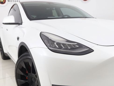 Used 2023 Tesla Model Y Long Range image 17