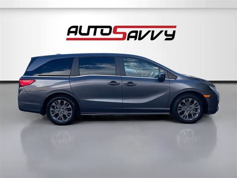 Used 2025 Honda Odyssey Touring image 8