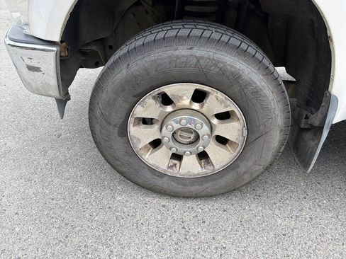 Used 2010 Ford F350 4x4 Crew Cab Super Duty image 10