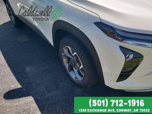 Used 2024 Chevrolet Trax LT w/ Driver Confidence Package FWD image 4