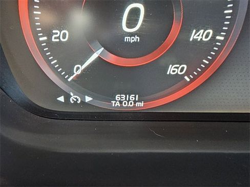 Used 2020 Volvo S60 T5 Momentum image 15