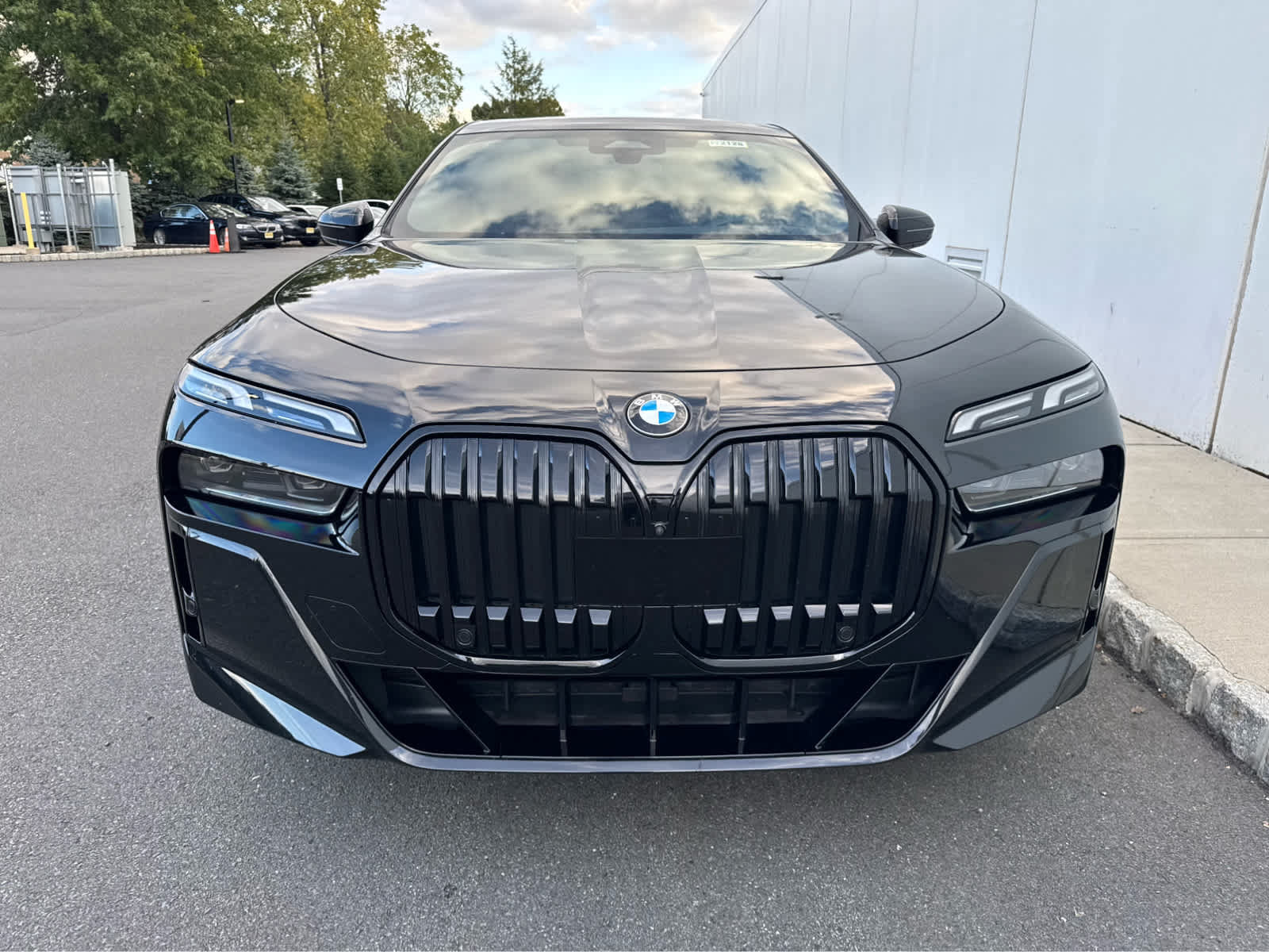Used 2024 BMW 740i xDrive w/ M Sport Professional Package AWD/4WD image 3
