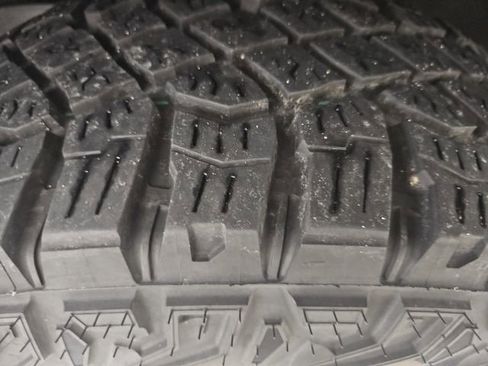 Used 2025 GMC Sierra 1500 AT4X image 10