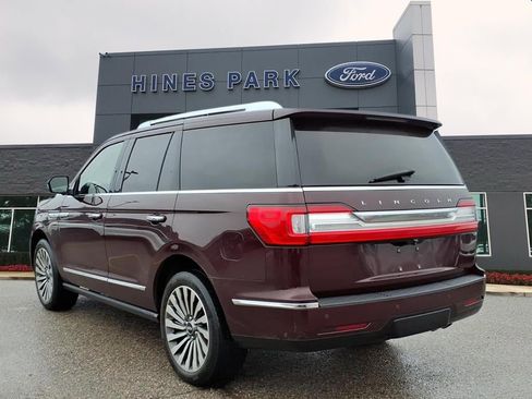 Used 2019 Lincoln Navigator Reserve image 5