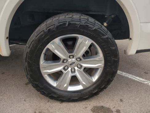 Used 2017 Ford F150 Platinum w/ Equipment Group 701A Luxury image 14