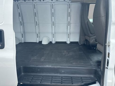 Used 2024 Chevrolet Express 2500 2500 image 32
