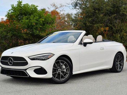 Used 2024 Mercedes-Benz CLE 300 4MATIC Cabriolet w/ Driver Assistance Package image 22