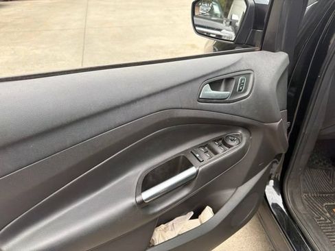 Used 2017 Ford Escape SE w/ SE Sport Appearance Package FWD image 7