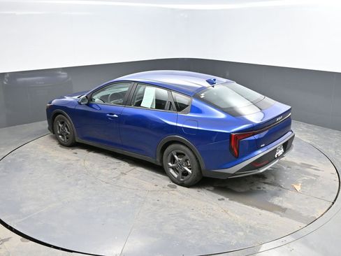 Used 2025 Kia K4 LXS image 23