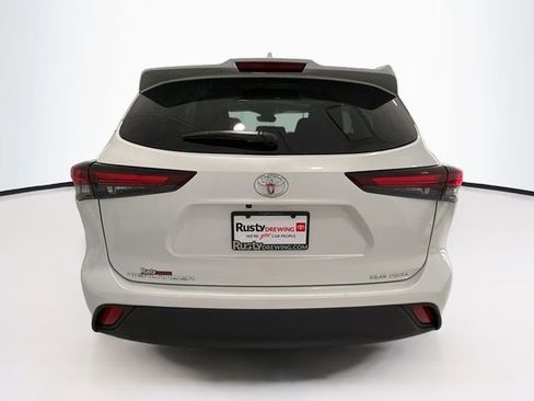 Certified 2026 Toyota Highlander XLE AWD/4WD image 6