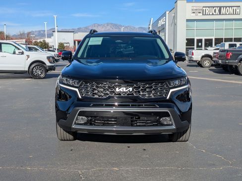 Used 2023 Kia Sorento SX Prestige image 9