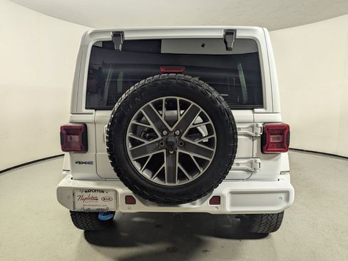 Used 2024 Jeep Wrangler High Altitude AWD/4WD image 6