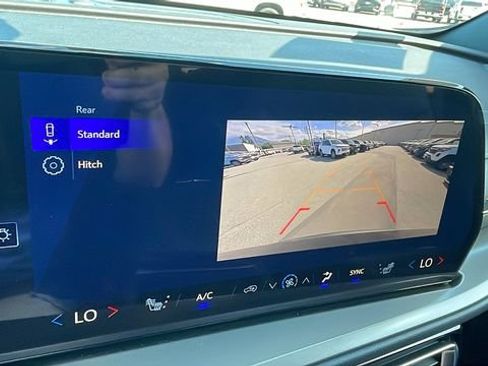 New 2026 Chevrolet Traverse LT w/ LPO, Floor Liner Package FWD image 20