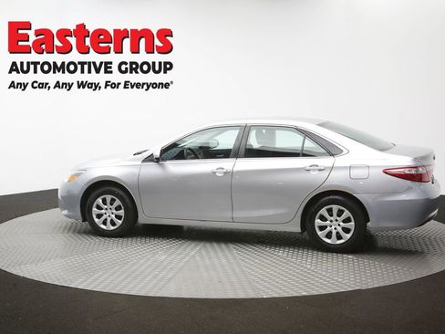 Used 2017 Toyota Camry LE FWD image 60