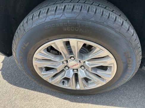 Used 2025 GMC Yukon Denali AWD/4WD image 10