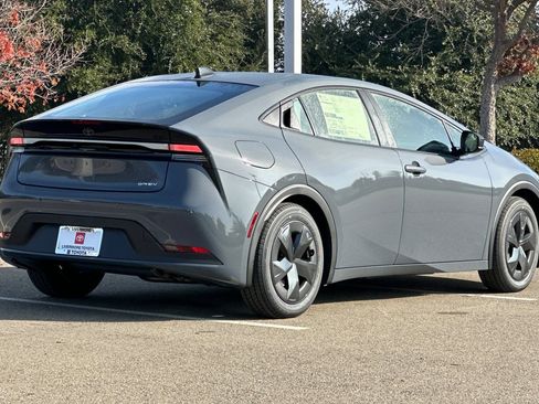 New 2026 Toyota Prius Plug-In Hybrid FWD image 4